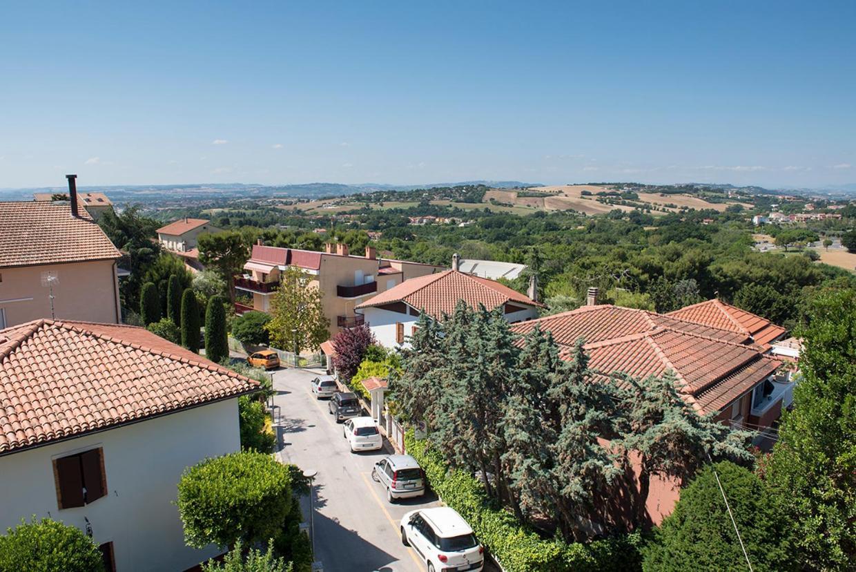 S270 - Sirolo, Quadrilocale In Centro Con Vista Panoramica Appartement Buitenkant foto